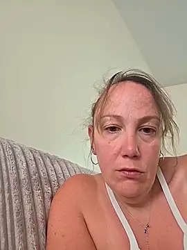 Wisie Cutie online show from April 21, 10:11 am