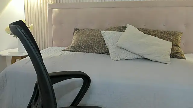 Sooffii 1 online show from November 13, 2:21 am