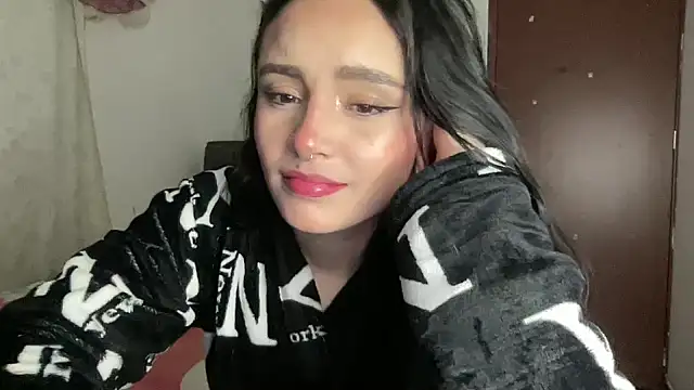 salome polaniiee online show from April 28, 6:28 am