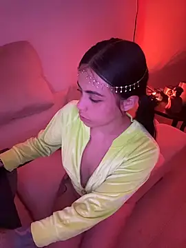 i am nina  online show from December 18, 1:10 am