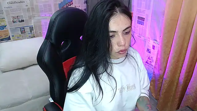 i am nina  online show from October 22, 9:53 pm