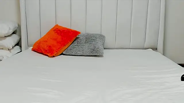  heavenlysent online show from April 22, 4:42 am