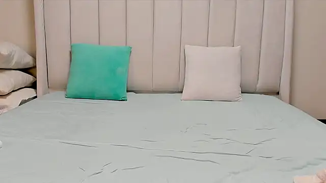  heavenlysent online show from April 20, 1:52 am