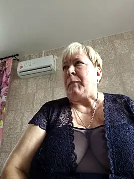 EffectFiona online show from September 26, 10:57 am