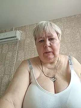 EffectFiona online show from March 29, 4:22 am