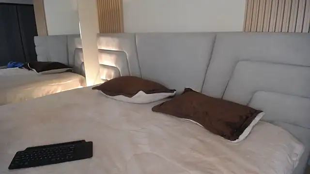 Miss Loise online show from March 11, 3:33 am