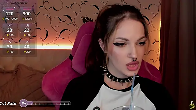 Snapshot of BratzieDarsie chatting on October 11, 9:25 am BratzieDarsie online show from October 11, 9:25 am
