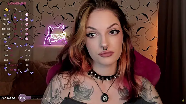 Snapshot of BratzieDarsie chatting on September 9, 9:53 am BratzieDarsie online show from September 9, 9:53 am