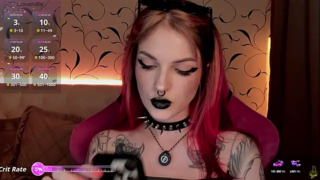 Snapshot of BratzieDarsie chatting on October 13, 3:58 pm BratzieDarsie online show from October 13, 3:58 pm