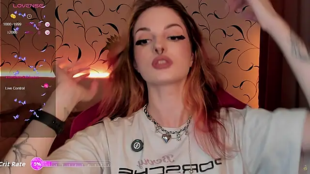 Snapshot of BratzieDarsie chatting on September 29, 11:26 am BratzieDarsie online show from September 29, 11:26 am