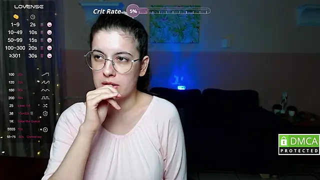 Snapshot of Aminabeatris chatting on October 4, 11:27 am Aminabeatris online show from October 4, 11:27 am