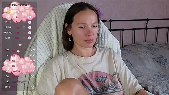 lil luna x online show from June 5, 9:32 pm