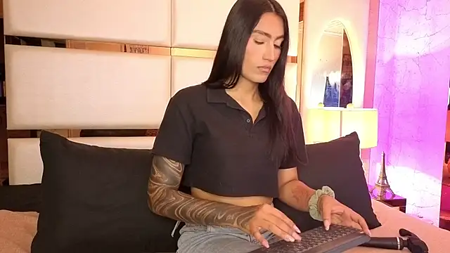 Taly Fox online show from June 13, 9:56 pm