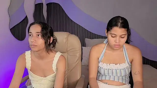 hot little bunny online show from April 22, 9:12 pm