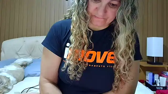 Snapshot of Kellynha_Sweet chatting on September 26, 3:15 am Kellynha Sweet online show from September 26, 3:15 am