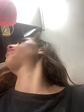 VickyJackson  online show from March 3, 4:13 pm