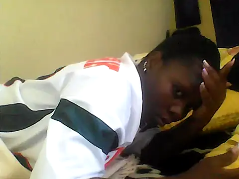 sweet-frida22 online show from November 8, 8:08 am