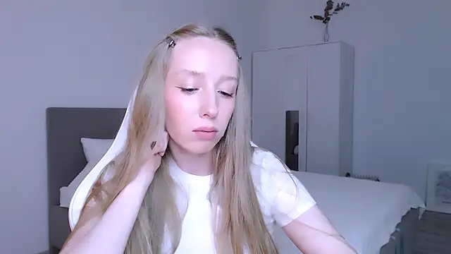 Luna insniity online show from November 14, 8:53 pm