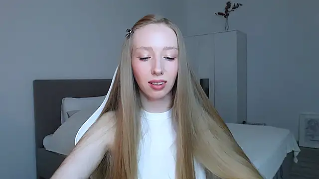 Luna insniity online show from October 23, 8:37 pm