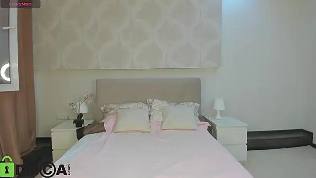 Donna Evans online show from June 9, 11:59 pm