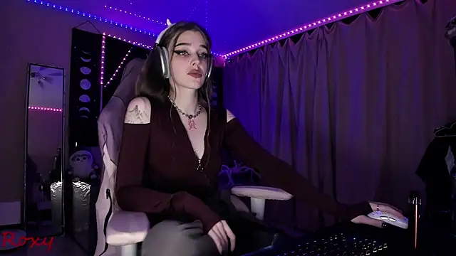 wet dream  online show from April 30, 5:40 pm