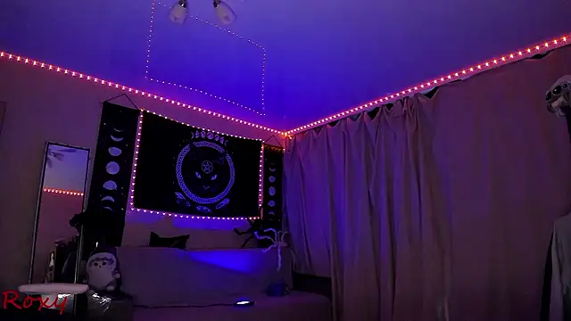 wet dream  online show from March 2, 7:15 am