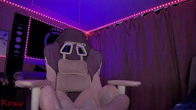 wet dream  online show from April 21, 3:30 pm