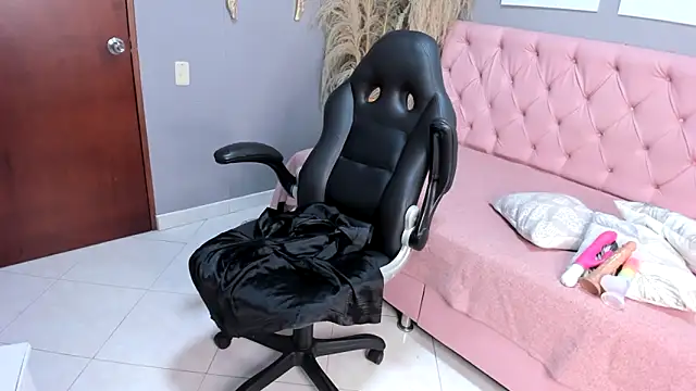 Anahi falcon online show from February 12, 12:40 pm