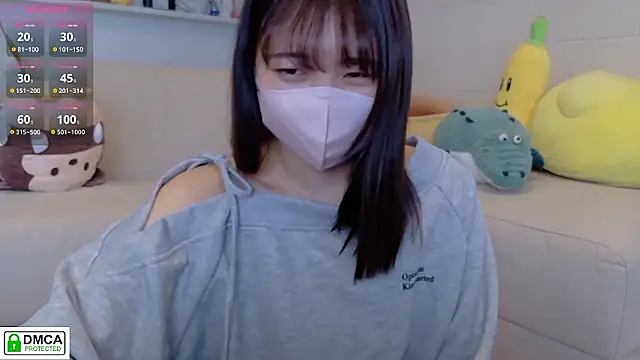 SUZU  online show from April 25, 10:07 pm