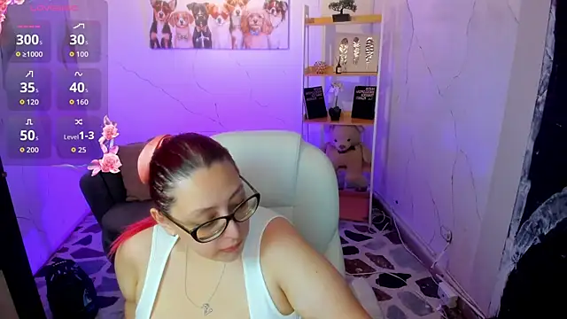 Snapshot of NiickyJones chatting on October 1, 9:42 pm NiickyJones online show from October 1, 9:42 pm