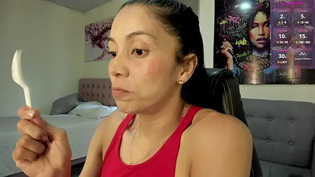 andykiuty online show from April 22, 8:28 pm