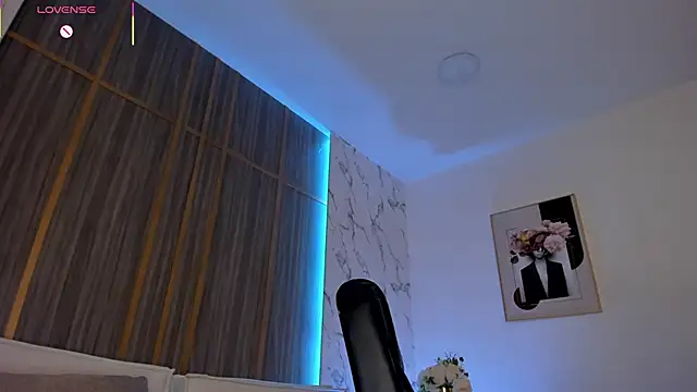 Snapshot of IsabellaAllen chatting on October 5, 12:59 am IsabellaAllen online show from October 5, 12:59 am