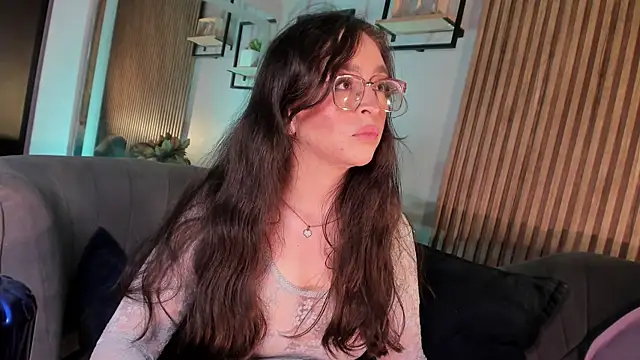 Eva Macalliter online show from April 25, 1:41 pm