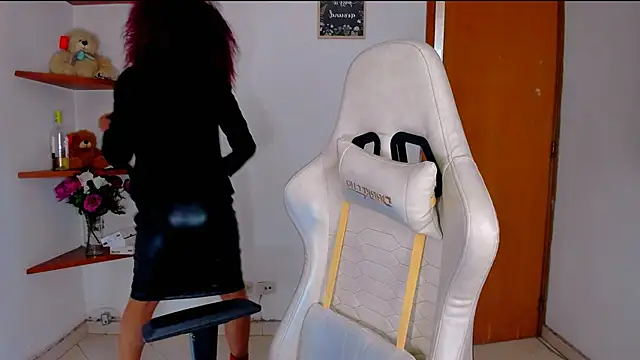 Snapshot of ScarlettMalbec chatting on October 2, 10:26 pm ScarlettMalbec online show from October 2, 10:26 pm