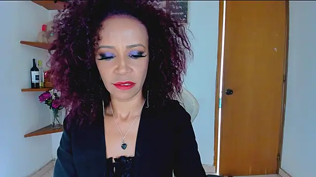Snapshot of ScarlettMalbec chatting on October 7, 8:35 pm ScarlettMalbec online show from October 7, 8:35 pm