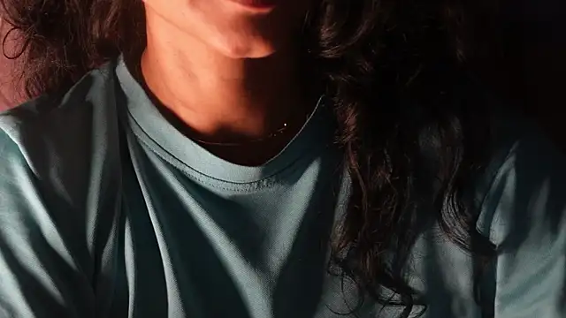 -AyeshaSinghania- online show from September 17, 5:00 pm