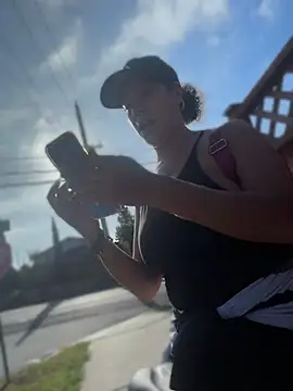 Bigbuttbrooklynn online show from April 24, 3:04 pm