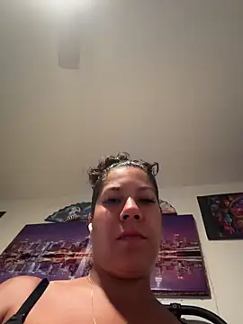 Bigbuttbrooklynn online show from April 22, 5:37 am