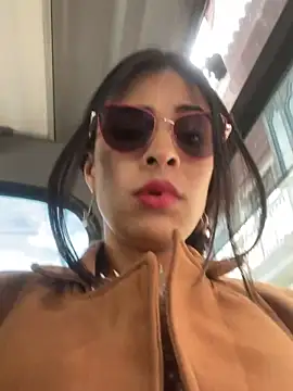 Astrid-- online show from April 27, 2:58 pm