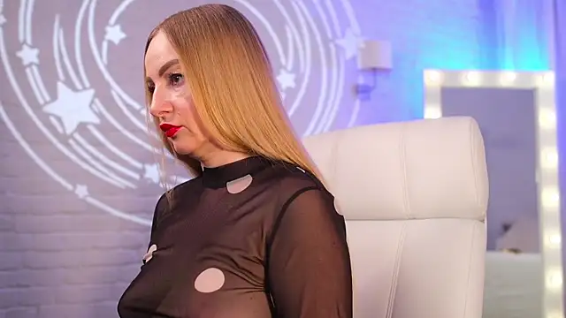 Margo Pearls online show from April 25, 4:15 pm