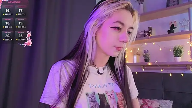 TristaRoht online show from April 28, 3:05 pm