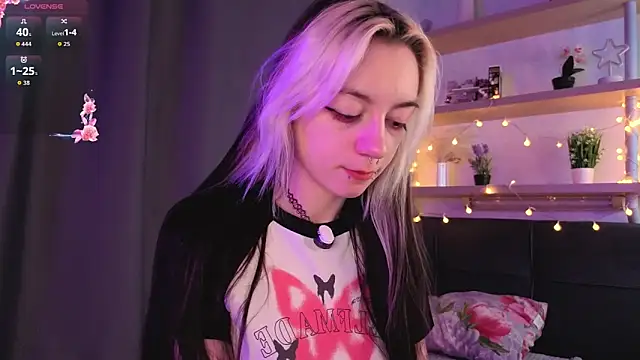 TristaRoht online show from April 26, 3:21 pm