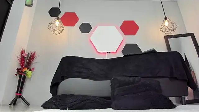 martinaclark online show from December 3, 3:53 am