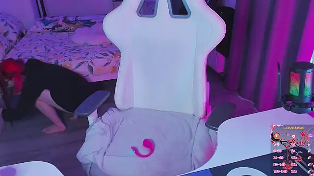 Yumi Youkai online show from September 15, 3:48 am