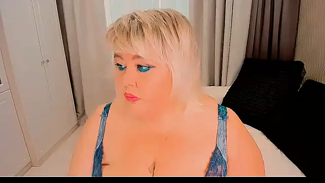 Snapshot of BIGTITSBBW chatting on September 25, 6:23 am BIGTITSBBW online show from September 25, 6:23 am