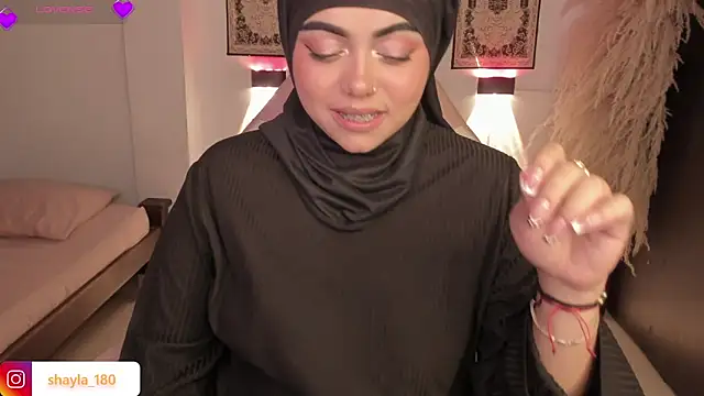 shayla 18 online show from April 30, 8:57 pm