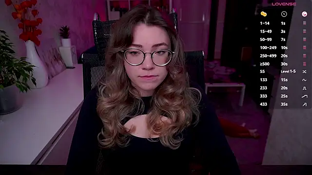 RemyCute online show from April 25, 4:15 pm