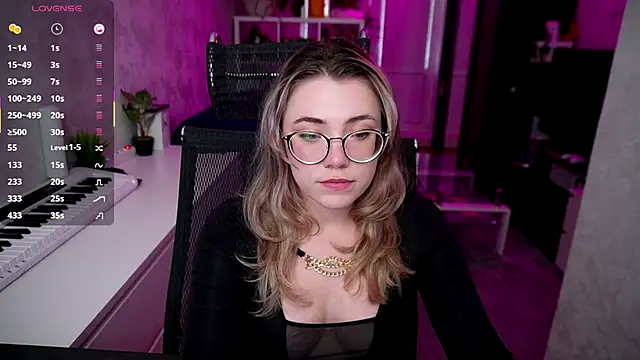 RemyCute online show from September 14, 2:59 pm