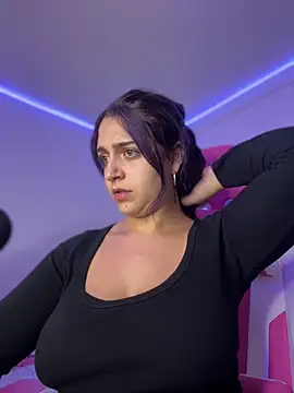 Alicia Ruiz online show from February 1, 1:15 am