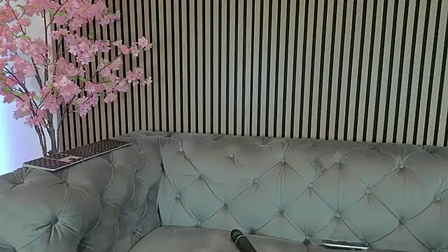 Lara-CumKitten online show from April 27, 1:30 pm